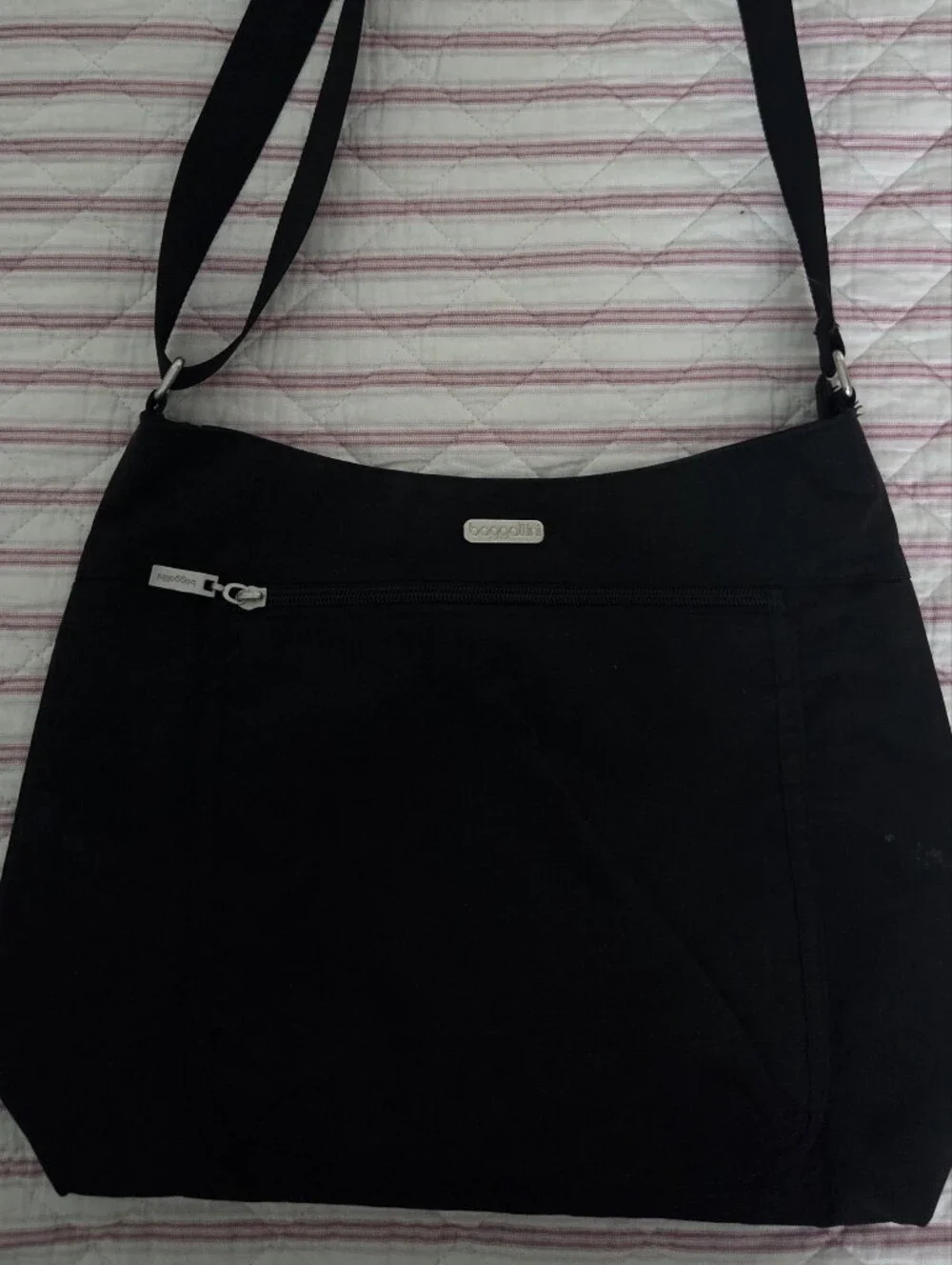 Baggallini Black Crossbody Messenger Bag with Silver Accents
